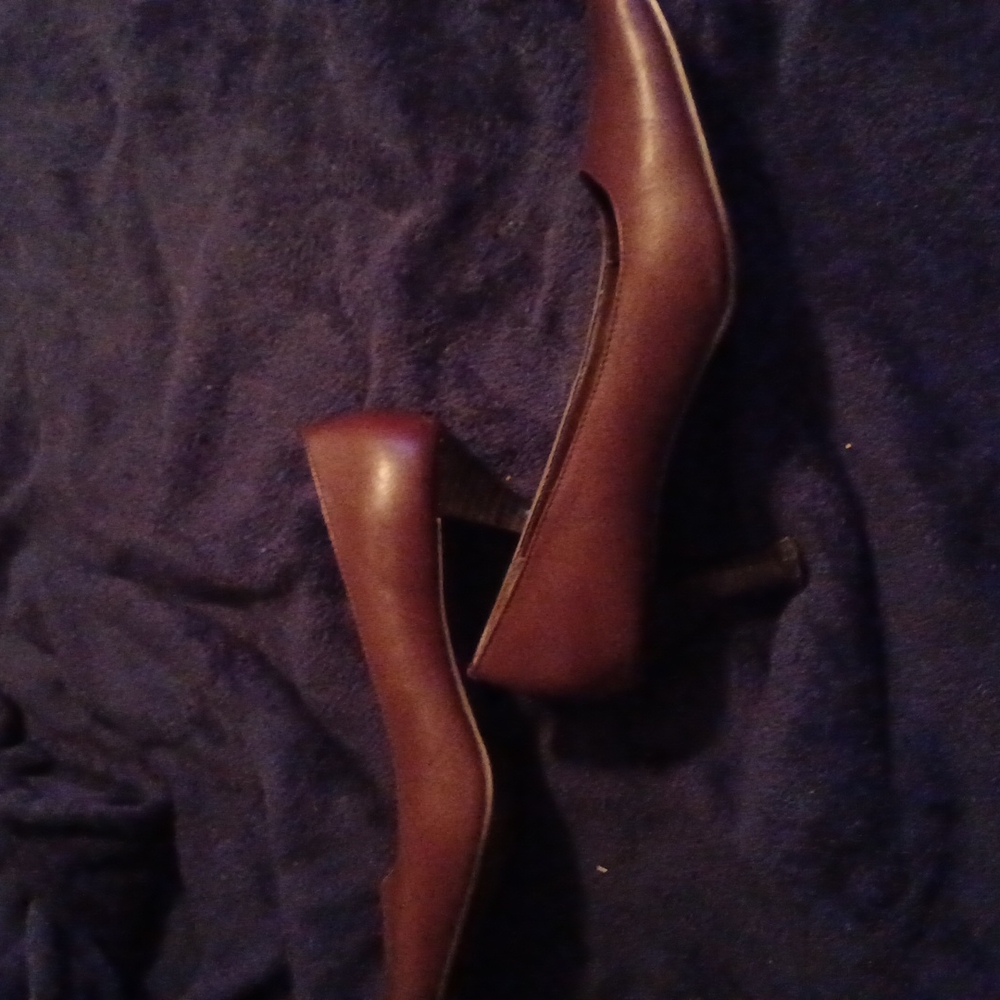 Shoes - Picture 2 of 3